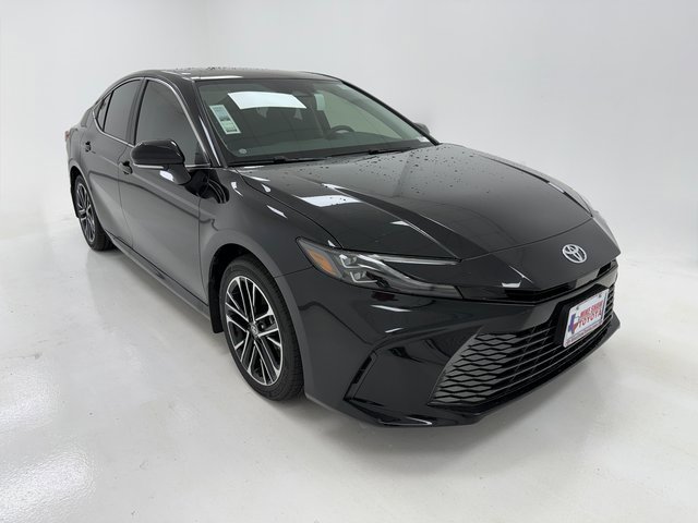 2026 Toyota Camry XLE photo 2