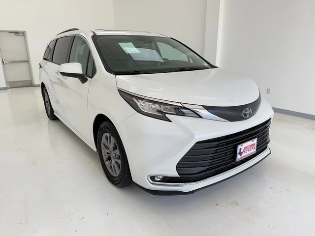 Used 2023 Toyota Sienna XLE with VIN 5TDYRKEC4PS161661 for sale in Corpus Christi, TX