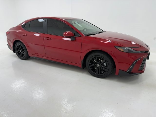 2026 Toyota Camry SE's photo