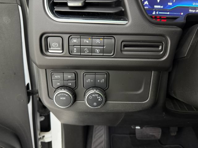 2023 Chevrolet Suburban Z71 - Photo 11