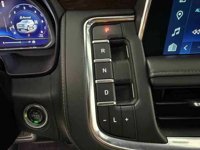 2023 Chevrolet Suburban Z71 - Photo 14