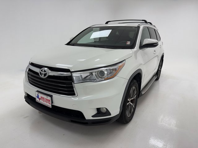 2016 Toyota Highlander XLE photo 3