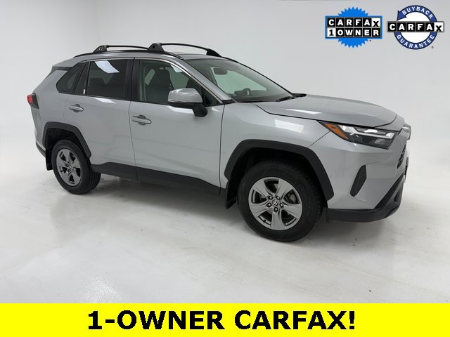 2024 Toyota RAV4 XLE's photo