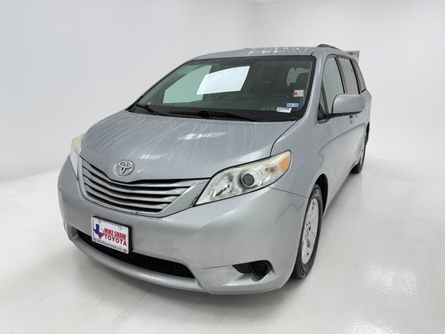 2017 Toyota Sienna L photo 4