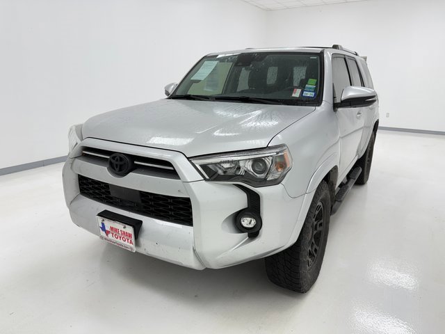 2022 Toyota 4Runner SR5 photo 4