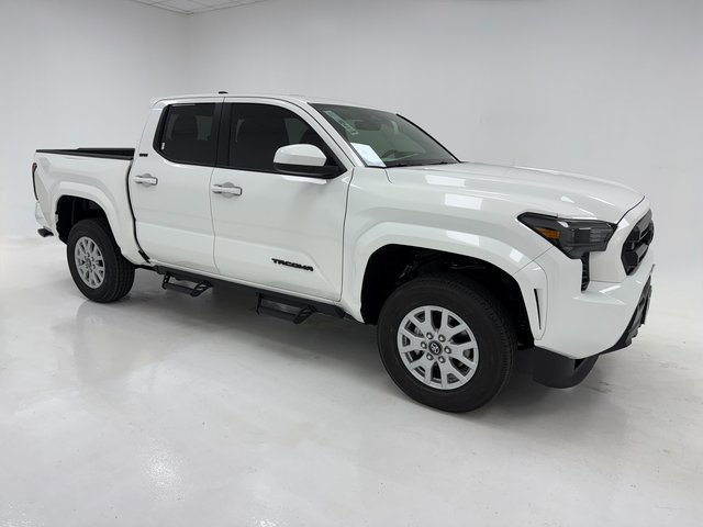 2026 Toyota Tacoma SR5's photo
