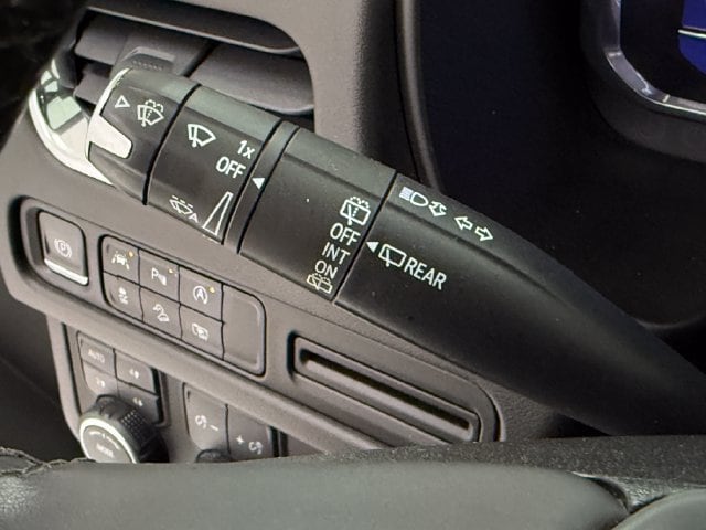 2023 Chevrolet Suburban Z71 - Photo 17