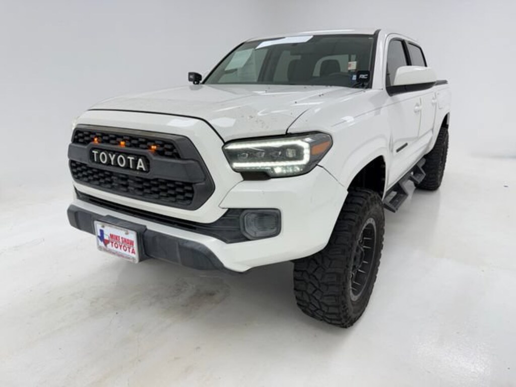 Used 2017 Toyota Tacoma Truck Double Cab