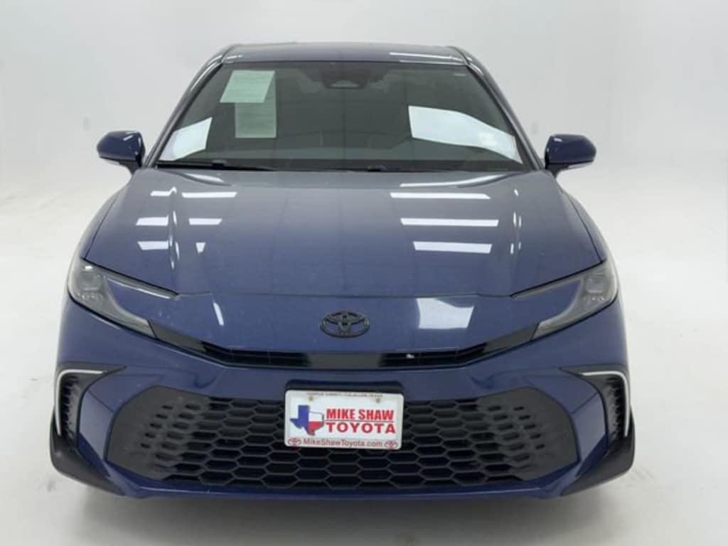 Used 2025 Toyota Camry SE Sedan