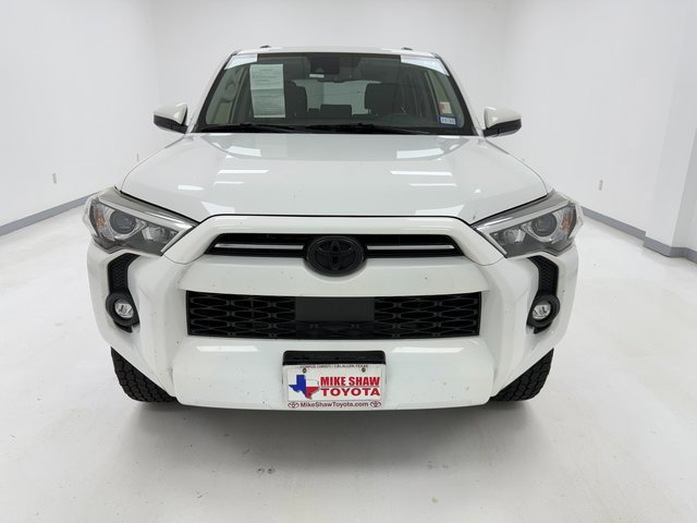 2021 Toyota 4Runner SR5 photo 3
