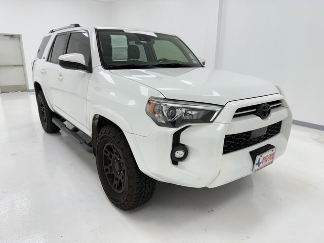 2021 Toyota 4Runner SR5 photo 2