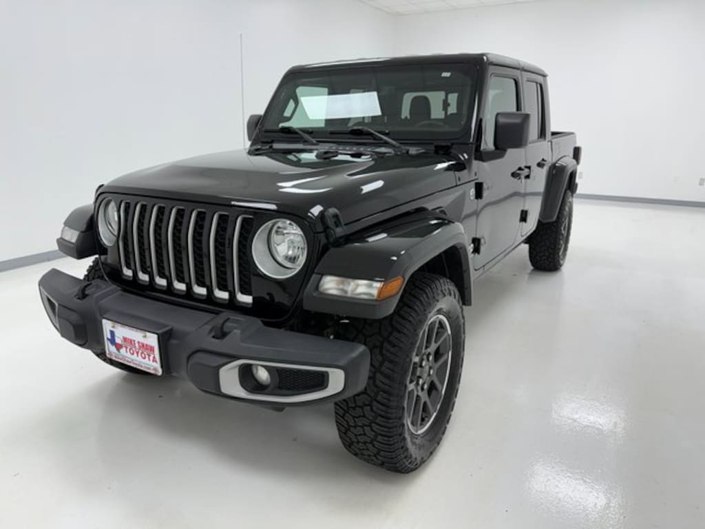 Used 2023 Jeep Gladiator Overland Truck Crew Cab