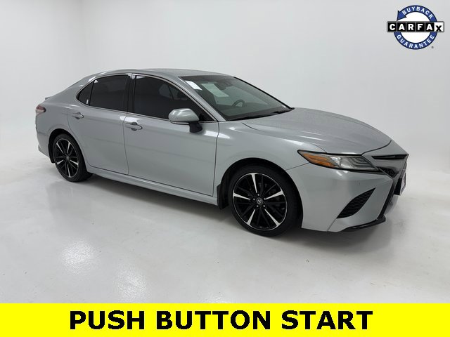 2018 Toyota Camry XSE's photo