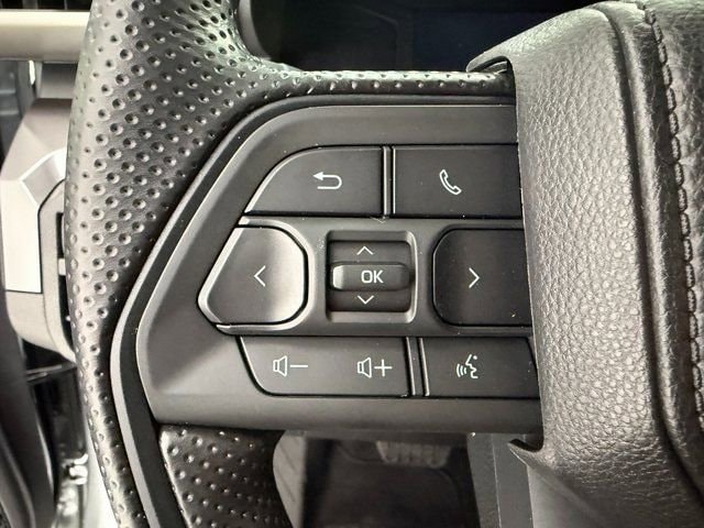 2026 Toyota Tacoma SR5 - Photo 11