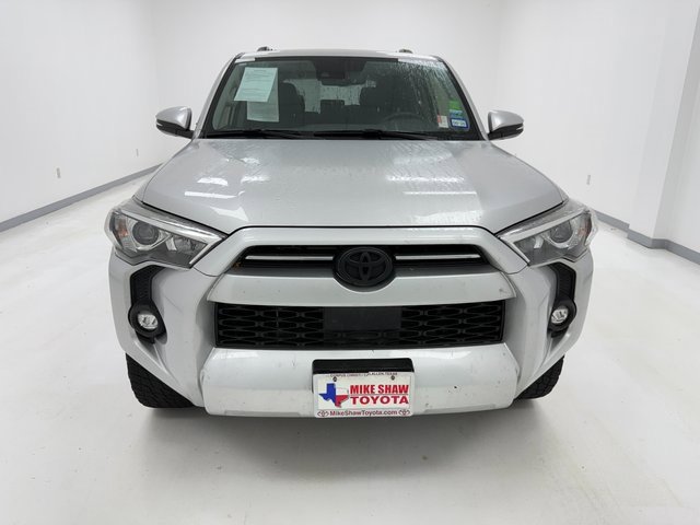 2022 Toyota 4Runner SR5 photo 3