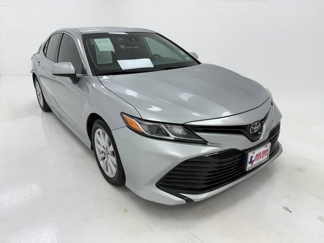 Used 2020 Toyota Camry LE with VIN 4T1C11AK8LU900394 for sale in Robstown, TX