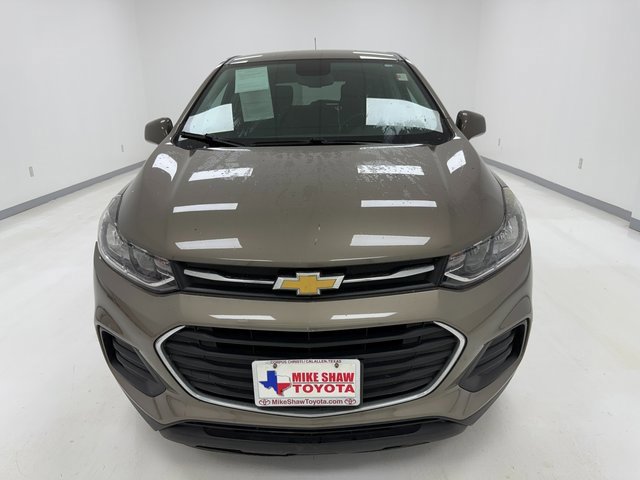 2020 Chevrolet Trax LS photo 3