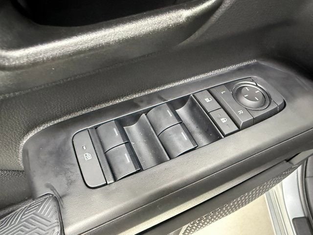 2026 Toyota Tacoma SR5 - Photo 29
