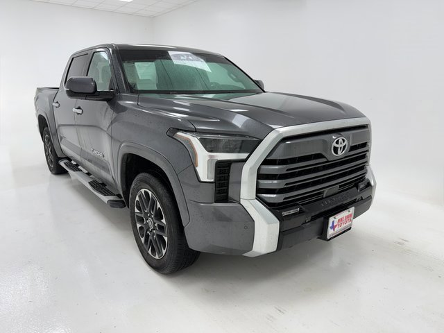 2023 Toyota Tundra Limited photo 2
