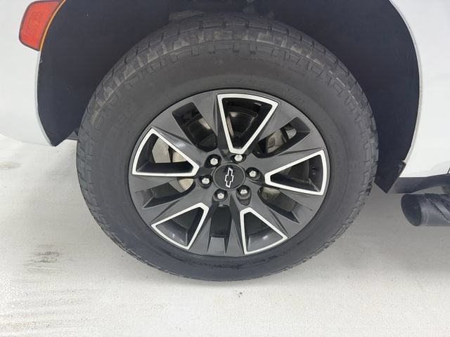 2023 Chevrolet Suburban Z71 - Photo 7