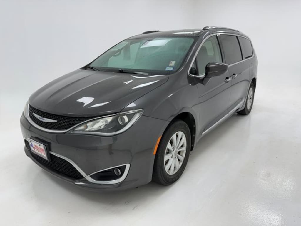 Used 2019 Chrysler Pacifica Touring L Van Passenger Van