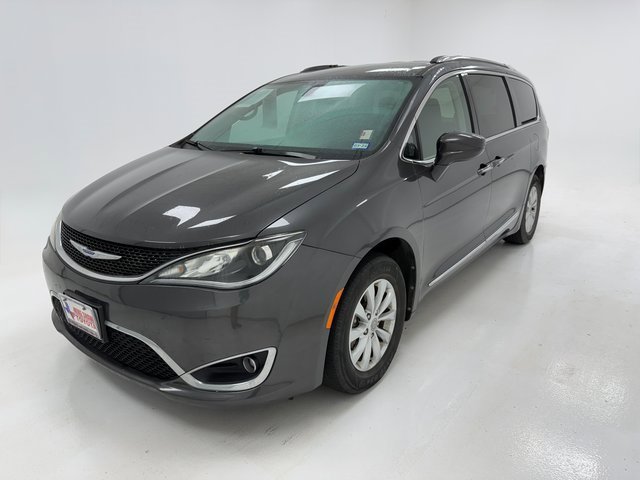 2019 Chrysler Pacifica Touring L photo 4