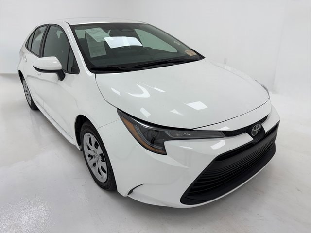 Used 2023 Toyota Corolla LE with VIN 5YFB4MDE0PP022431 for sale in Northfield, Minnesota