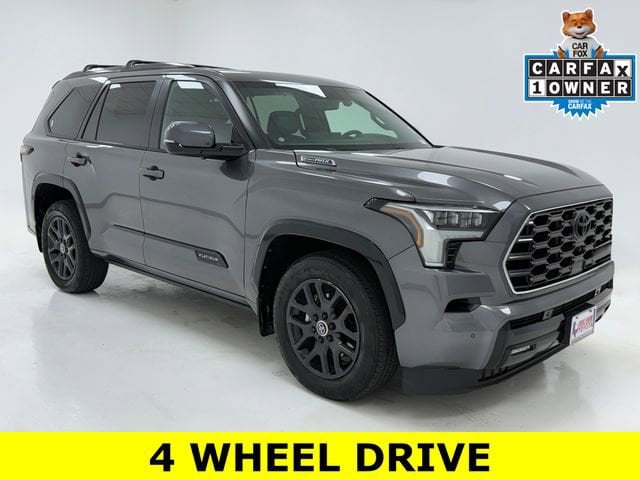 2024 Toyota Sequoia Platinum 4WD i-FORCE MAX Hybrid's photo