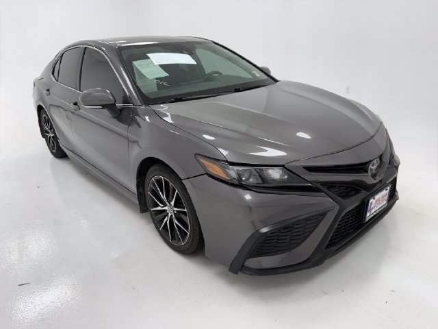 Used 2021 Toyota Camry SE with VIN 4T1T11AK7MU577229 for sale in Robstown, TX