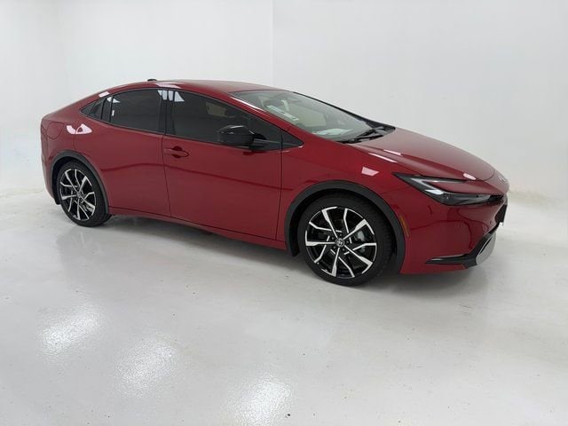 2026 Toyota Prius XSE's photo