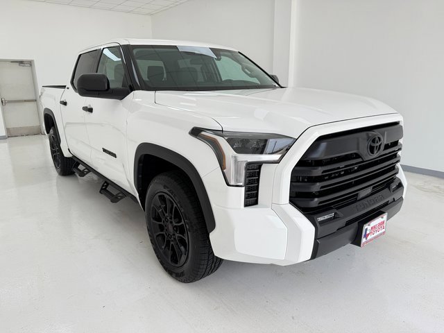 Used 2022 Toyota Tundra SR5 with VIN 5TFLA5DB8NX033670 for sale in Corpus Christi, TX