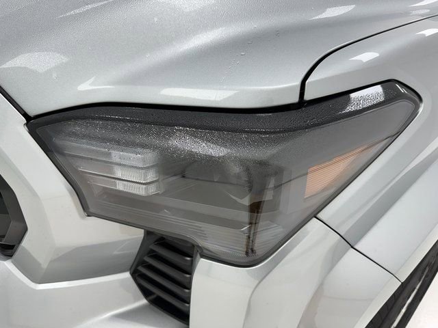 2026 Toyota Tacoma SR5 - Photo 6
