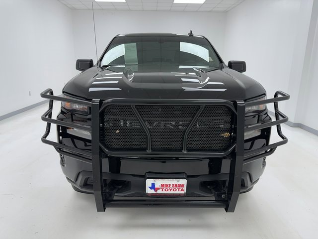 2022 Chevrolet Silverado 1500 Custom photo 2