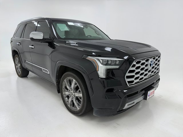 2023 Toyota Sequoia Capstone photo 2