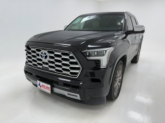 2023 Toyota Sequoia Capstone photo 4