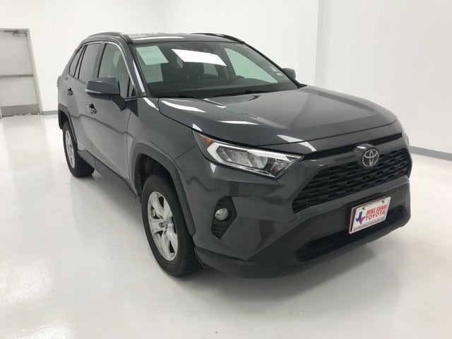 Used 2021 Toyota RAV4 XLE with VIN 2T3W1RFV8MW105448 for sale in Corpus Christi, TX