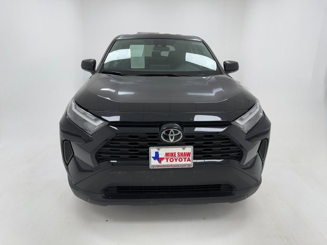 2024 Toyota RAV4 LE photo 3