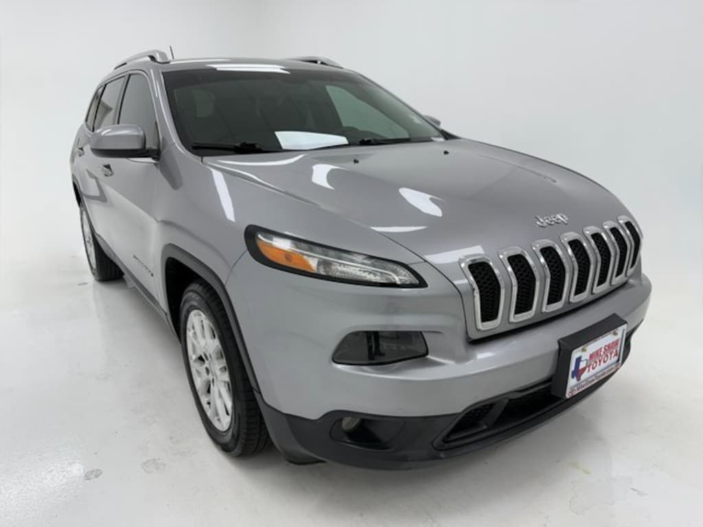 Used 2018 Jeep Cherokee Latitude Plus SUV