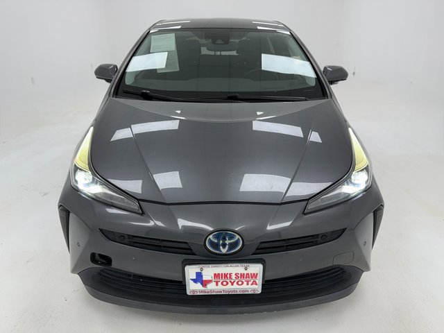 2019 Toyota Prius Limited photo 2