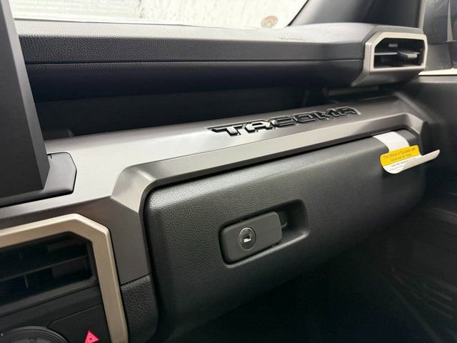 2026 Toyota Tacoma SR5 - Photo 23