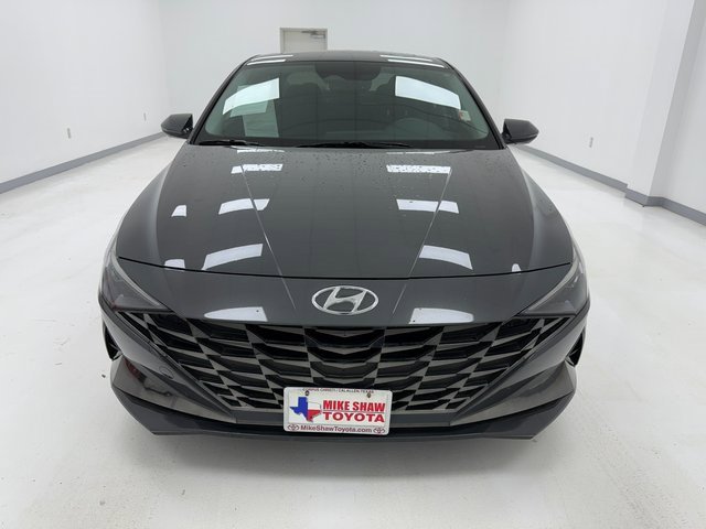 2023 Hyundai Elantra Limited photo 3