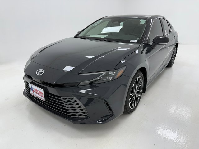 2026 Toyota Camry XLE photo 4