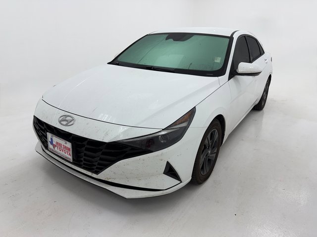 2021 Hyundai Elantra SEL photo 4