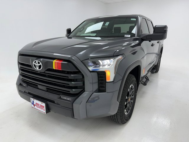 2026 Toyota Tundra SR5 CrewMax photo 4
