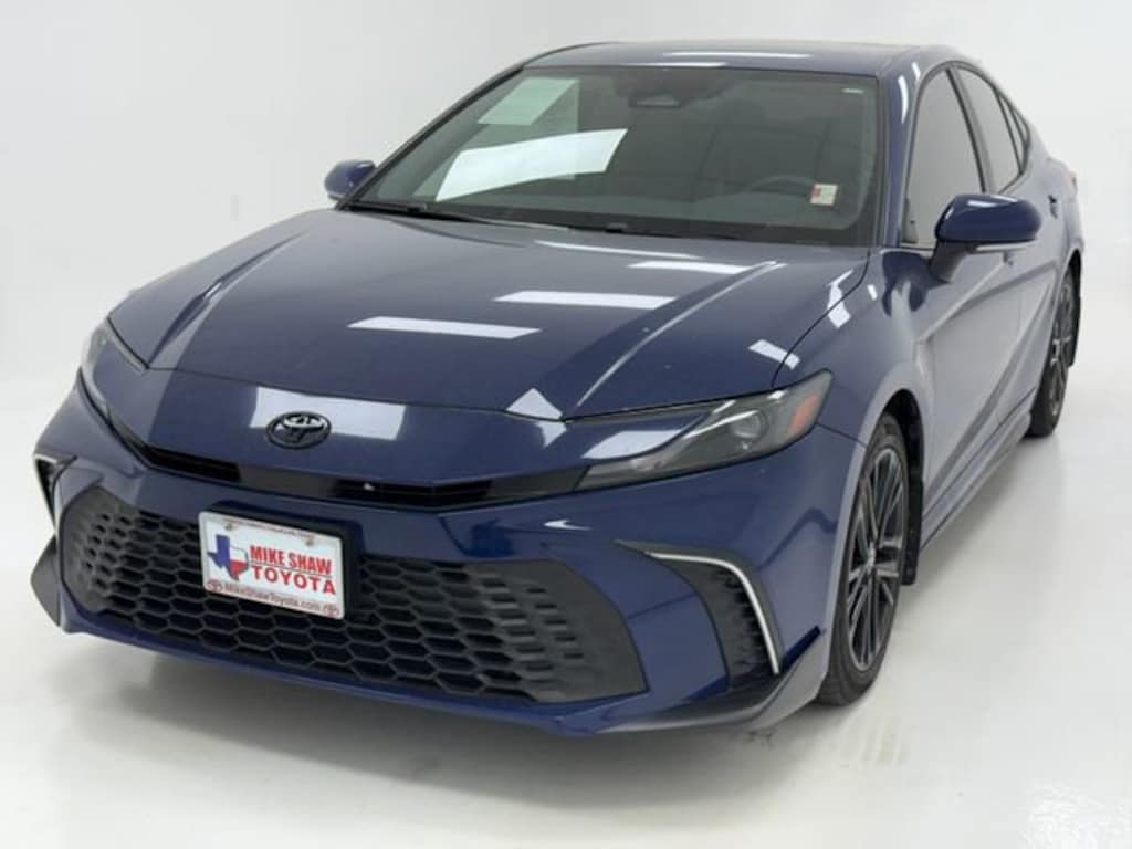 Used 2025 Toyota Camry SE Sedan