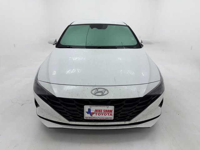 2021 Hyundai Elantra SEL photo 3
