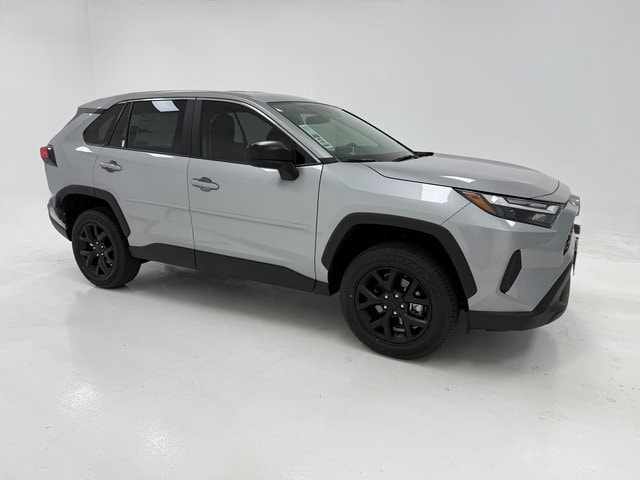 2025 Toyota RAV4 LE's photo