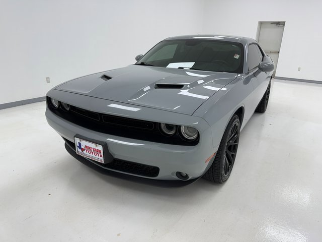 2020 Dodge Challenger SXT photo 4