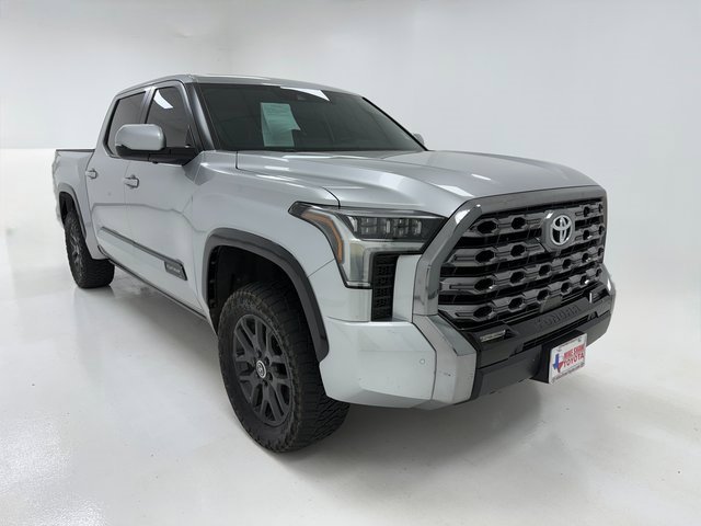 2024 Toyota Tundra Platinum photo 2