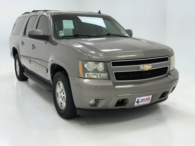 Used 2011 Chevrolet Suburban LT with VIN 1GNSCJE08BR233239 for sale in Robstown, TX
